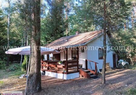 Działka rekreacyjna z domkiem letniskowym