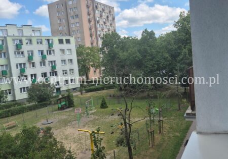 Okazja inwestycyjna! Kawalerka do remontu z balkonem – Warszawa Wawer